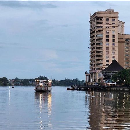 Riverview Home @Waterfront Kch 쿠칭 외부 사진
