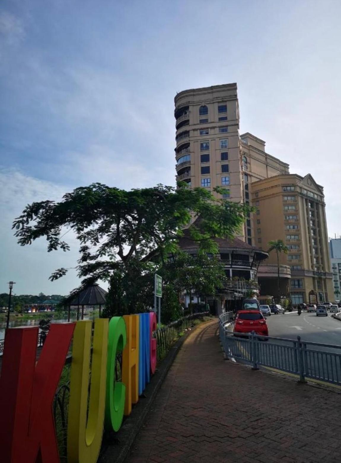 Riverview Home @Waterfront Kch 쿠칭 외부 사진