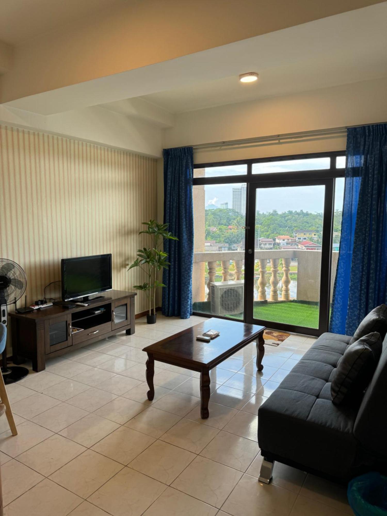 Riverview Home @Waterfront Kch 쿠칭 객실 사진
