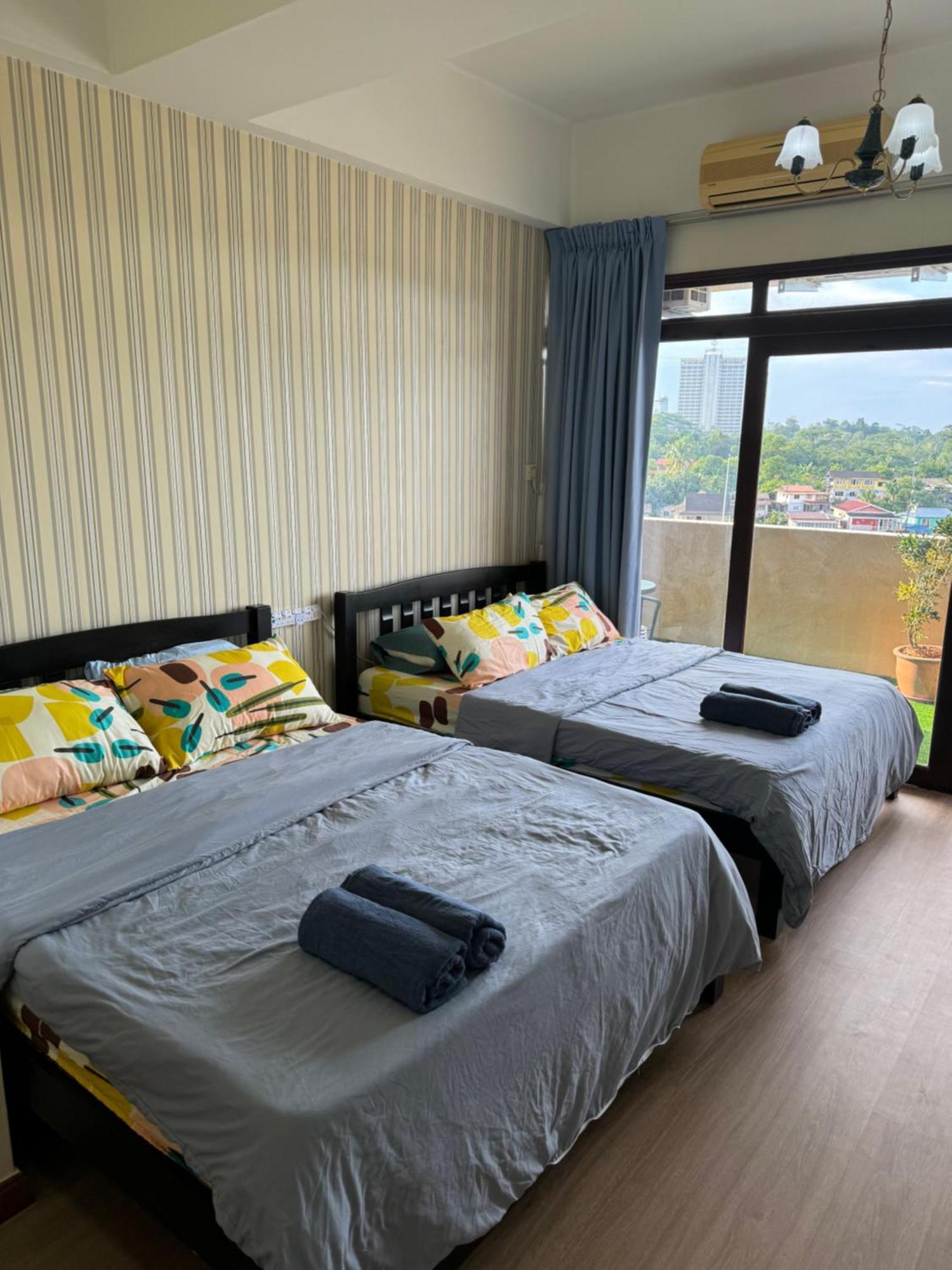 Riverview Home @Waterfront Kch 쿠칭 객실 사진